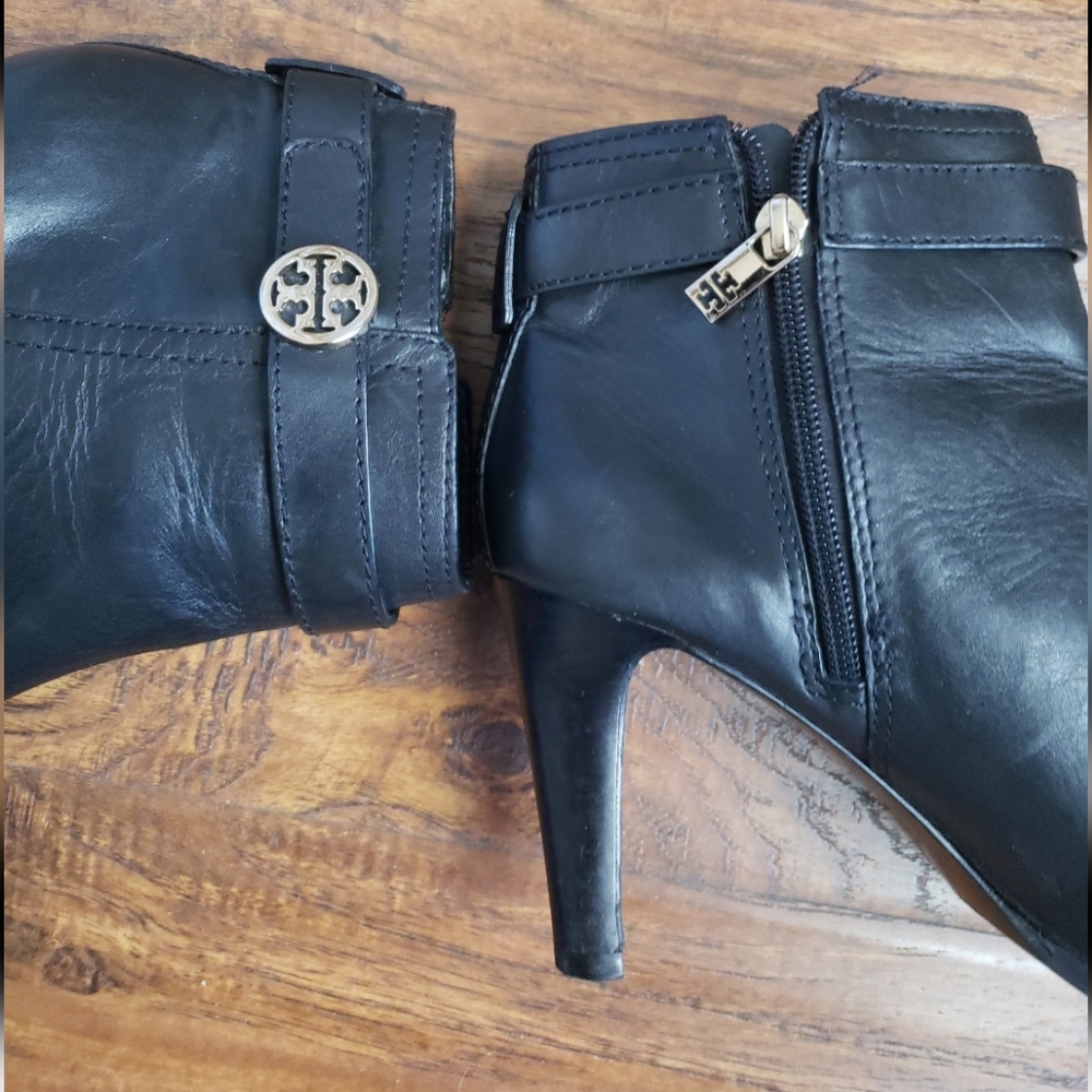 Tory Burch Black Leather Ankle Booties with Gold Logo - Picture 4 of 12